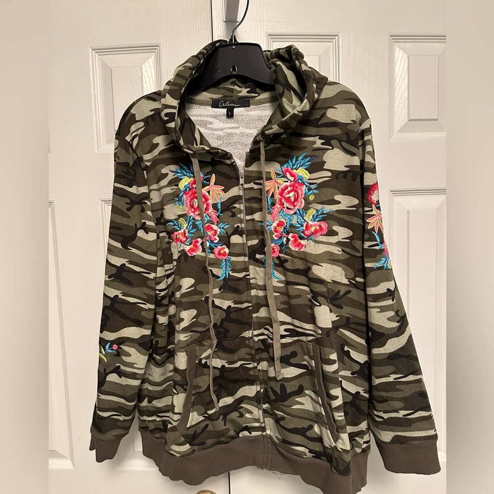 CALE Olive Camouflage Jacket with Floral Embroidery Size L